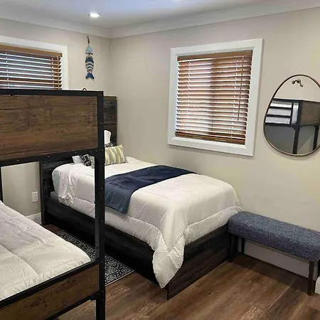 Elite Upper Deck Suites L Lake Front With Hot Tub Cayuga Extérieur photo
