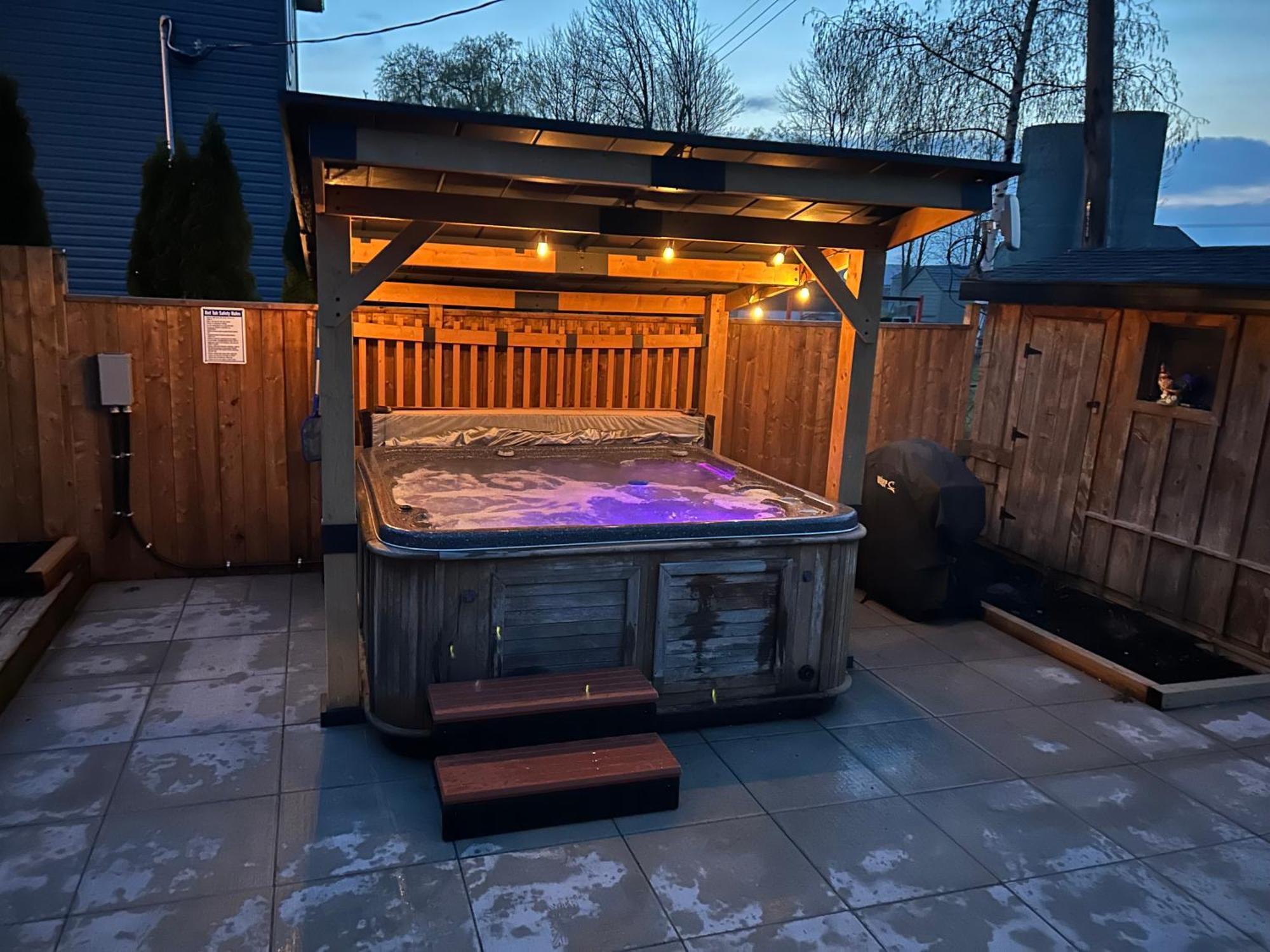 Hébergement de vacances Elite Upper Deck L Front With Hot Tub *