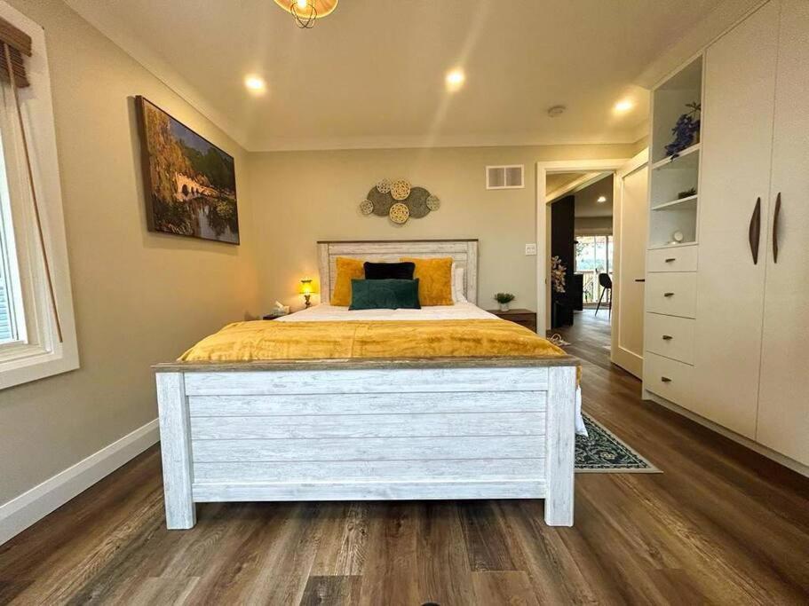 Elite Upper Deck L Front With Hot Tub *