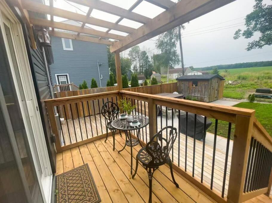 Holiday home Elite Upper Deck L Front With Hot Tub *